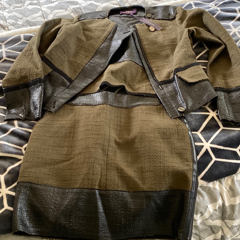 Unique suit set